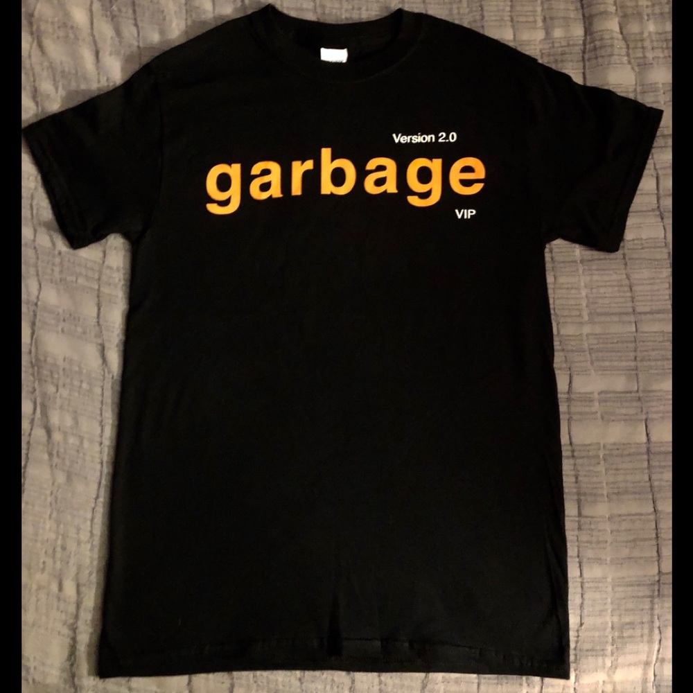 GARBAGE version 2.0 VIP 2018 Tour TShirt mens sz S Shirley Manson RARE NEW